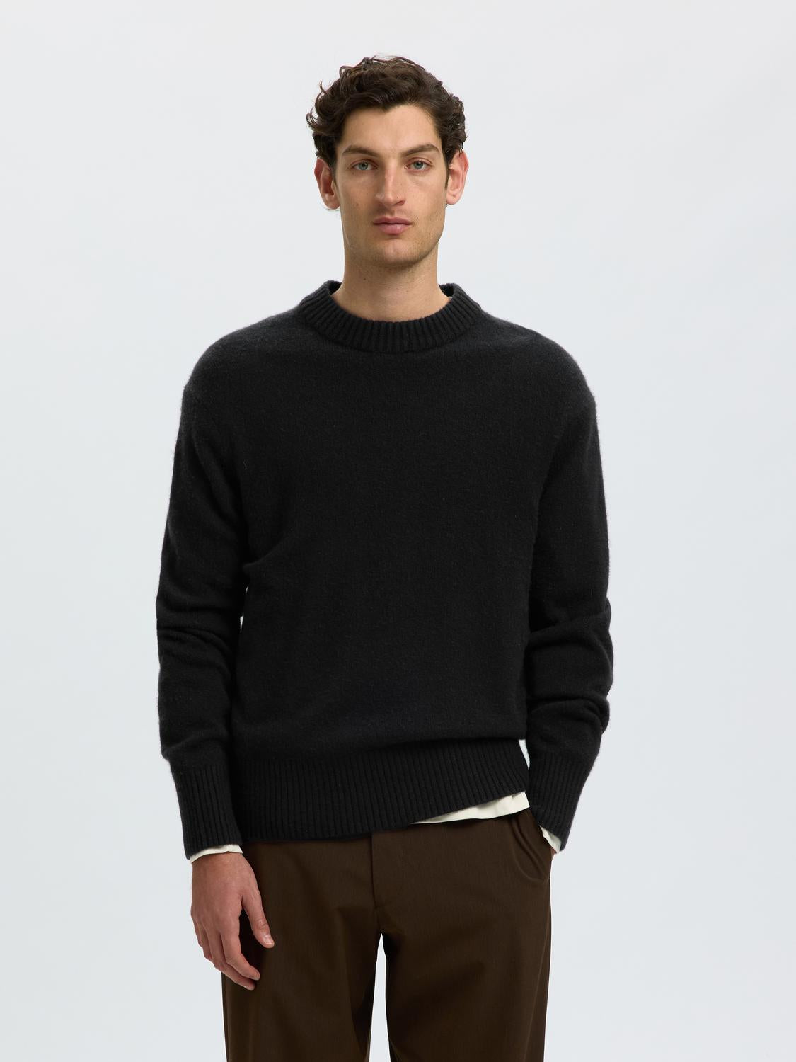 model_shot-front
